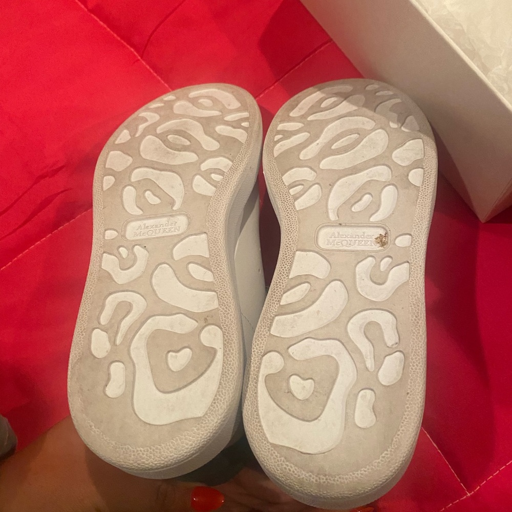Alexander McQueen White Oversized Sneakers - Picture 4 of 9